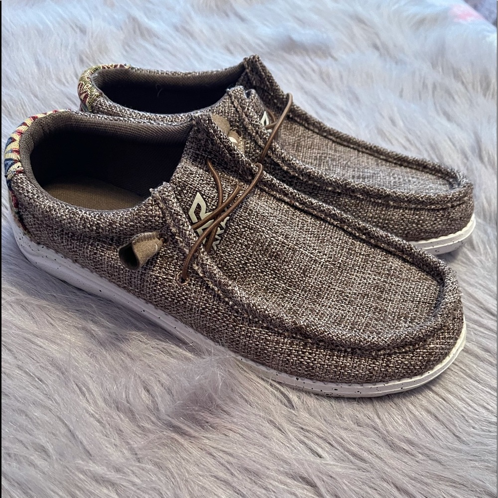XR X-ray slip ons worn once EUC size 8